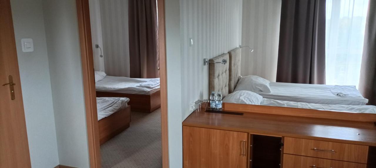 Hotel Przylesie Sierosław Exterior foto