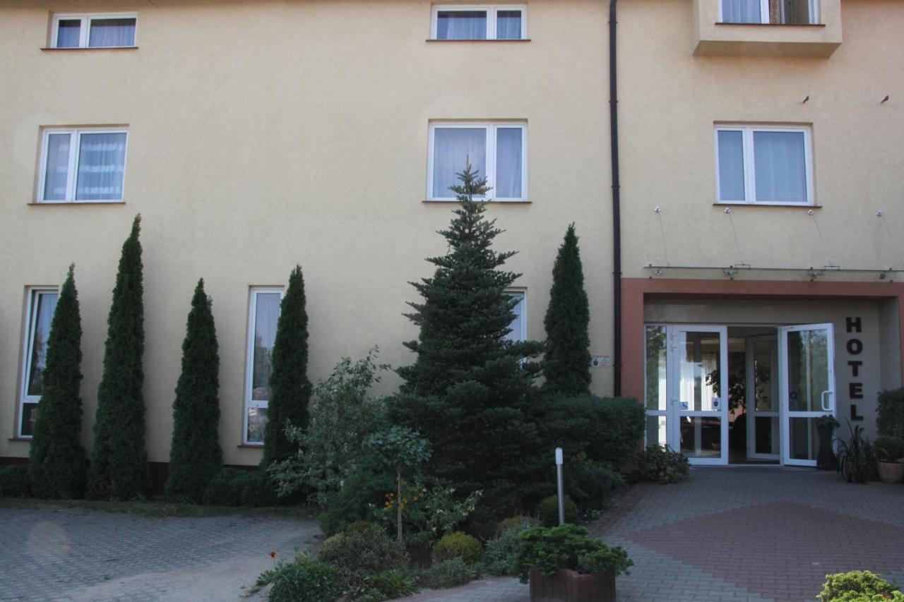 Hotel Przylesie Sierosław Exterior foto